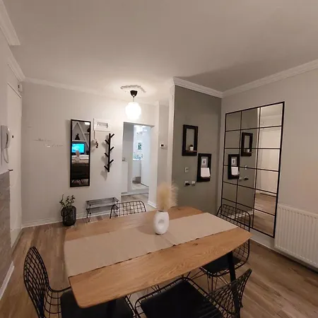 Апартаменты Garden Escape