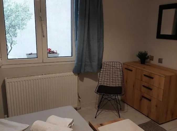 Garden Escape Apartment *
