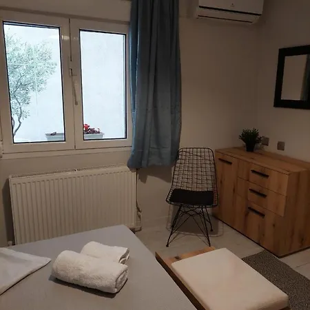 Garden Escape In Thessaloniki! Apartment *